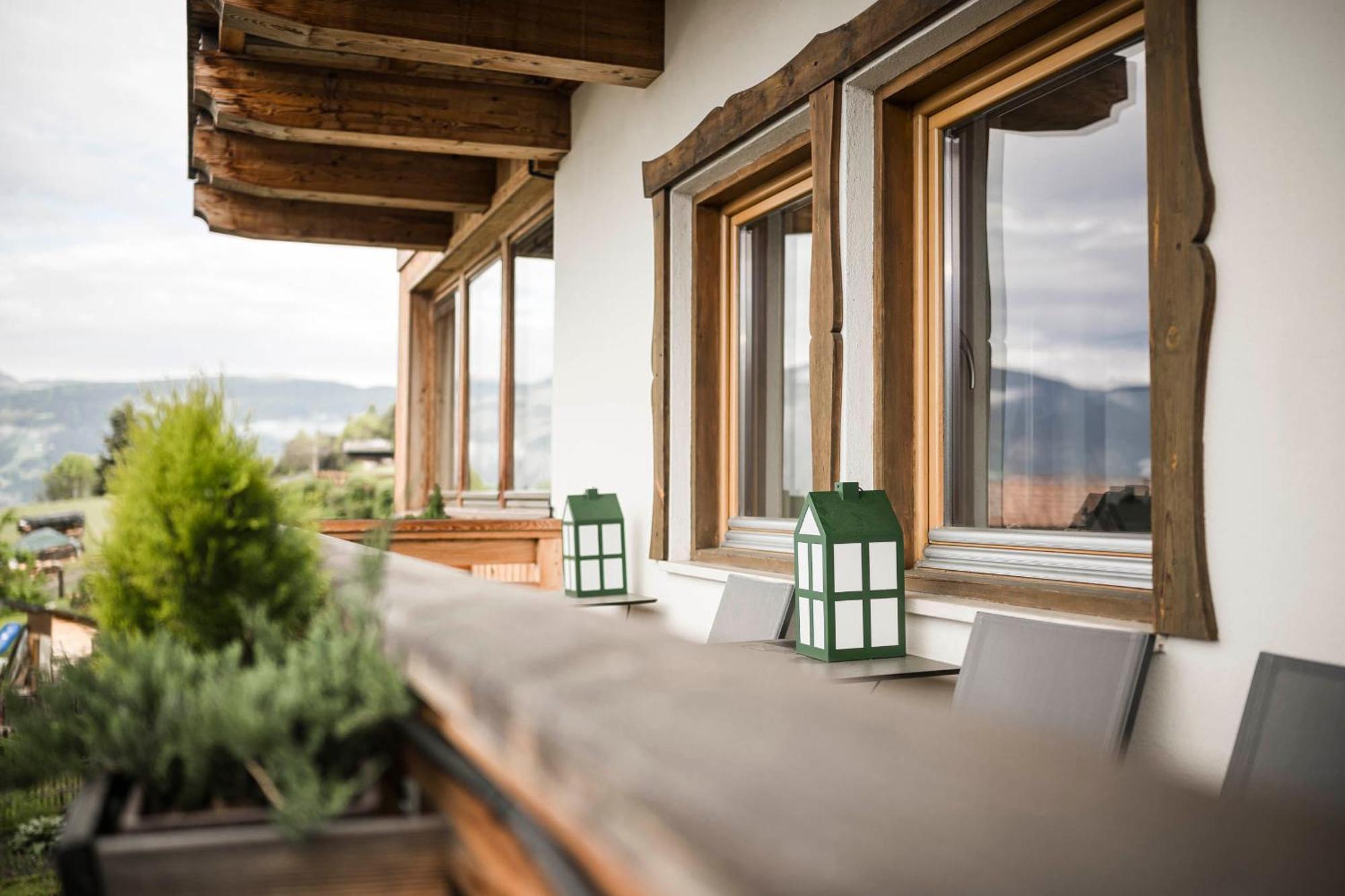 Pension Haus Tirol Лайон Экстерьер фото