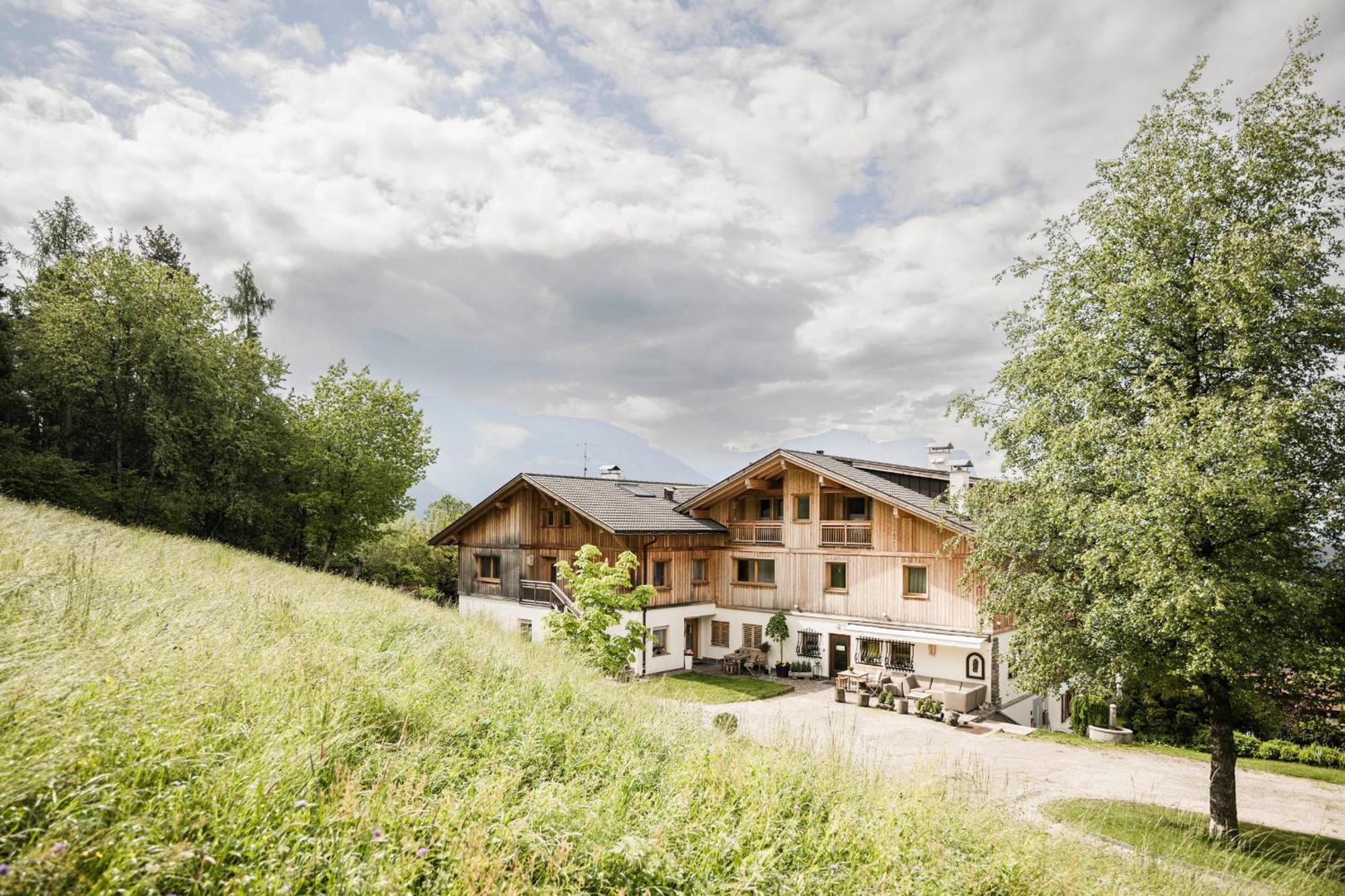 Pension Haus Tirol Лайон Экстерьер фото
