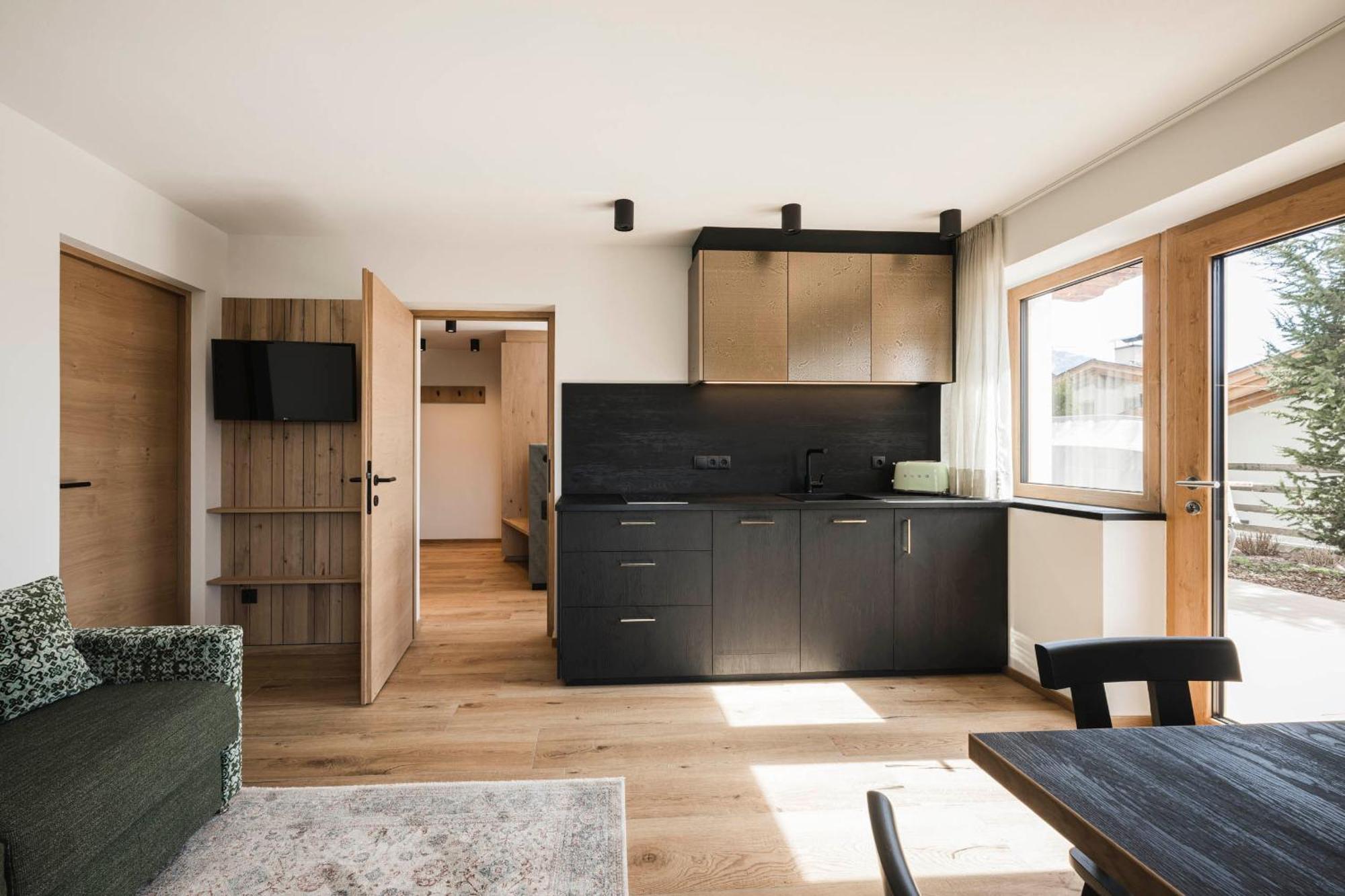 Pension Haus Tirol Лайон Экстерьер фото