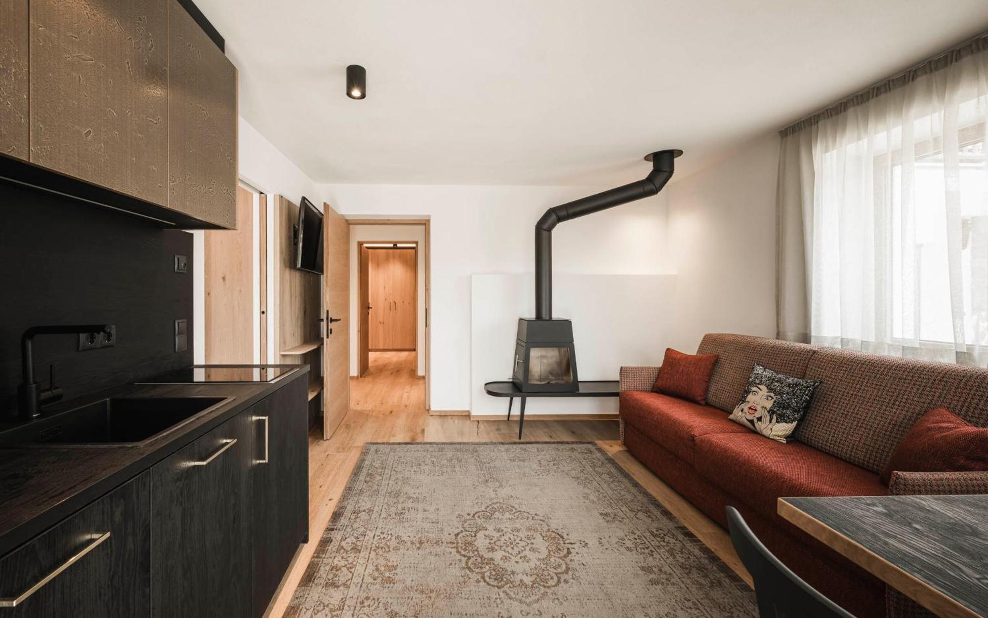 Pension Haus Tirol Лайон Экстерьер фото